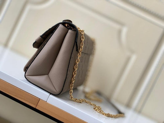 Elegant Stylish Leather Shoulder Bag