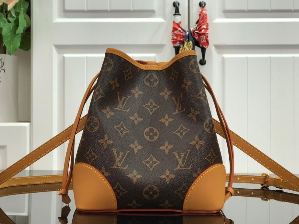 Classic Elegant Shoulder Bag