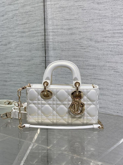 Alma Leather Shoulder Bag