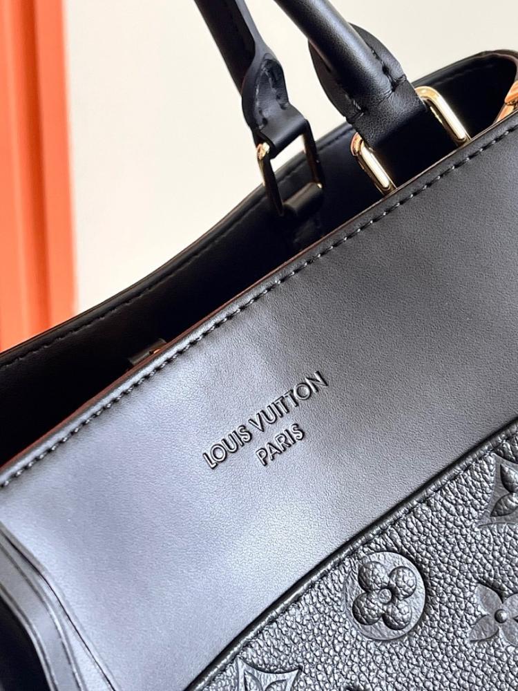 Modern Elegant Leather Bag