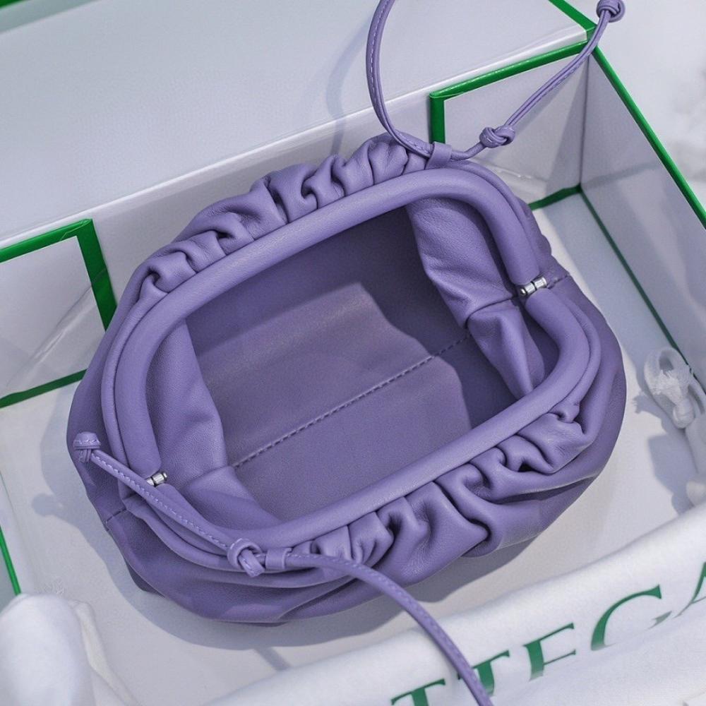 Classic Italian-Inspired Leather Crossbody Bag