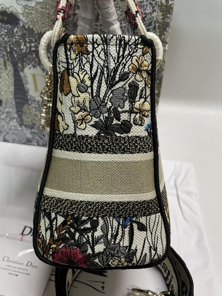 Elegant Shoulder Bag