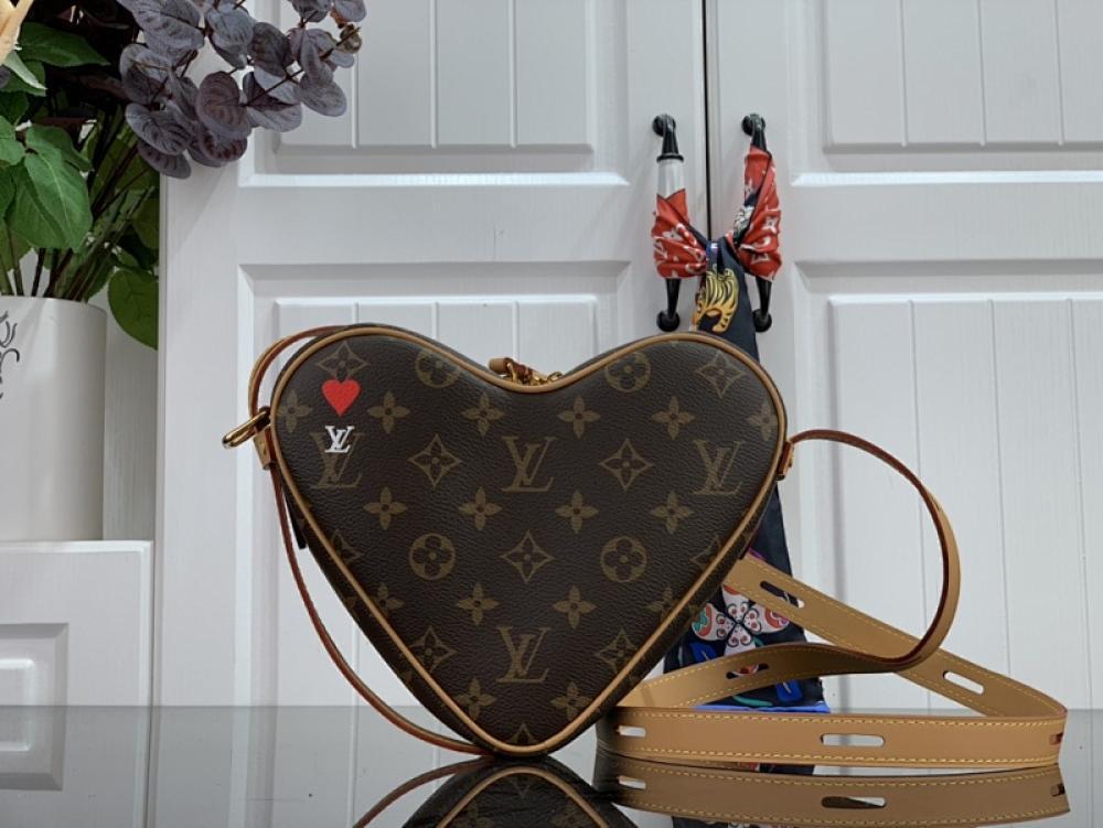 Classic Shoulder Bag