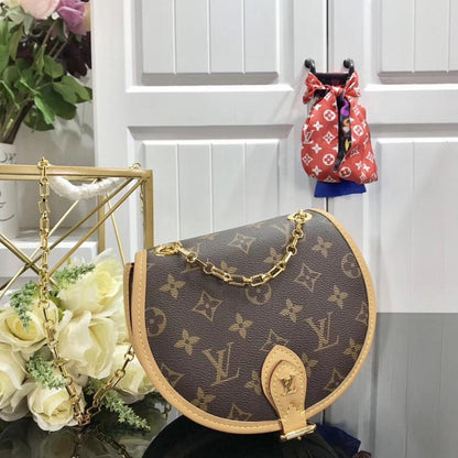 Classic Shoulder Bag