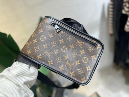 Classic Luxury Embroidered Leather Shoulder Bag