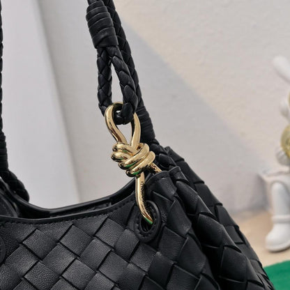 Modern Elegant Shoulder Bag