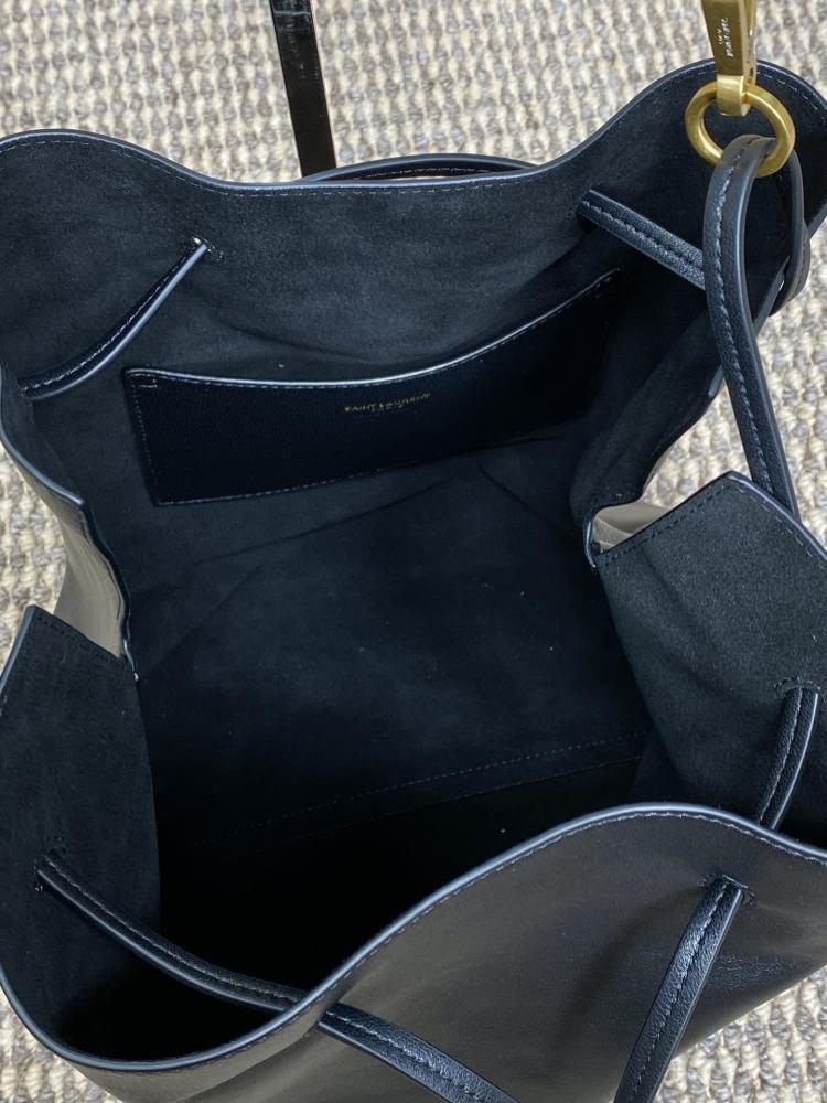 Elegant Shoulder Bag