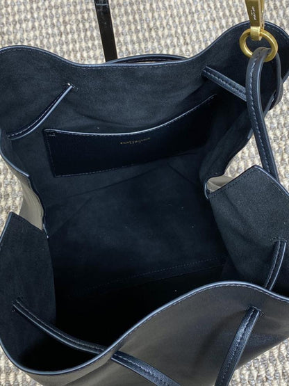 Elegant Shoulder Bag