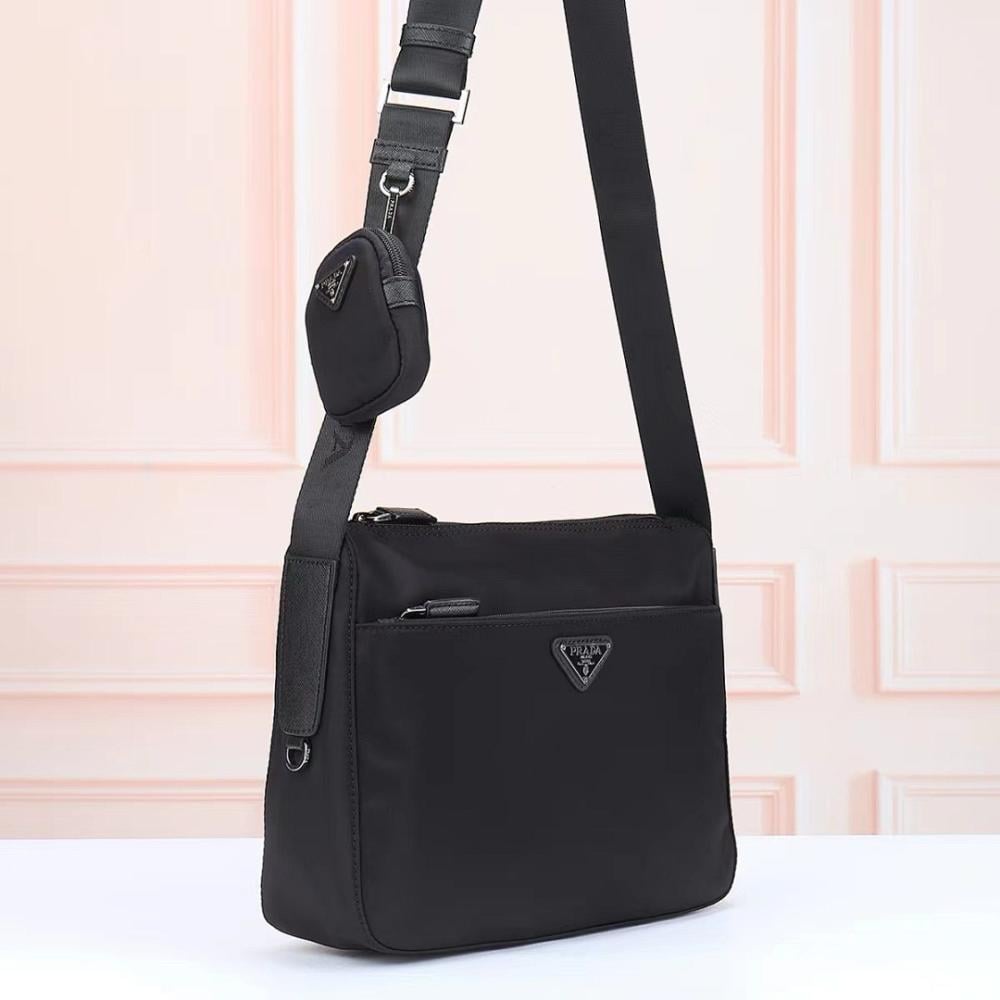 Stylish Shoulder Bag – Limited Edition