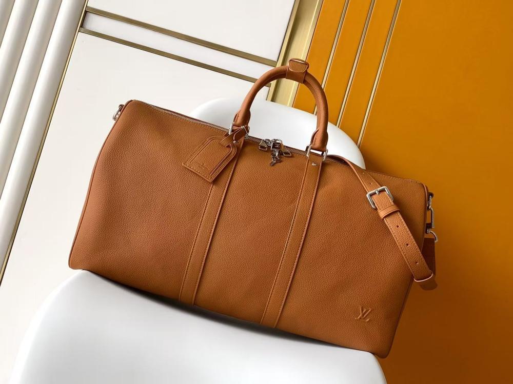 Elegant Leather Travel Bag