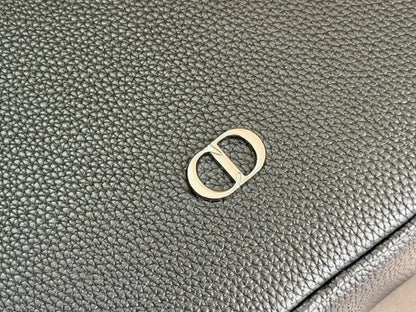 Modern Italian-Inspired Black Leather Crossbody Bag