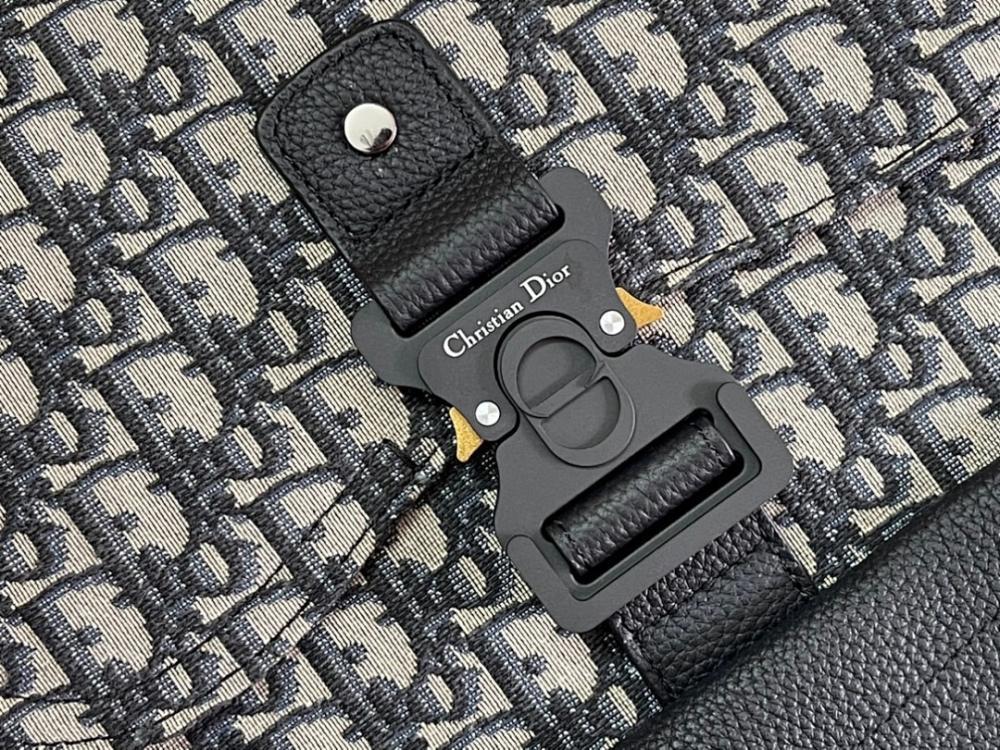 Modern Elegant Top Handle Bag – Limited Edition