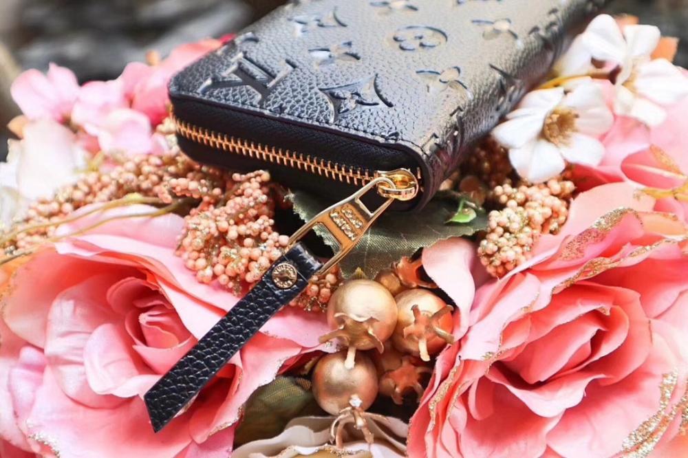 Luxury Leather Crossbody Bag – Special Edition