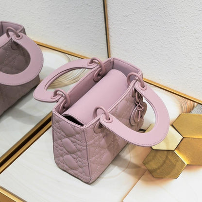 Italian-Inspired Elegant Shoulder Bag