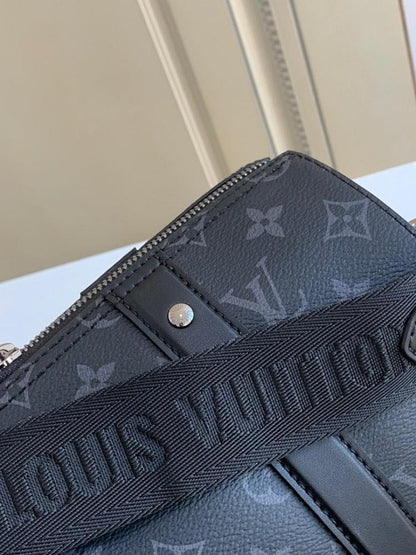 Luxury Leather Crossbody Bag – Limited Edition