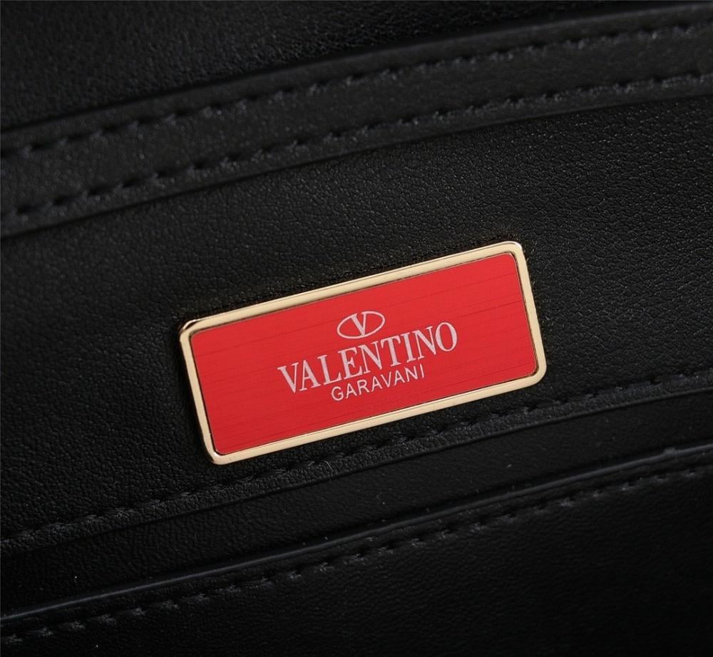 Modern Elegant Crystal-Embellished Leather Shoulder Bag