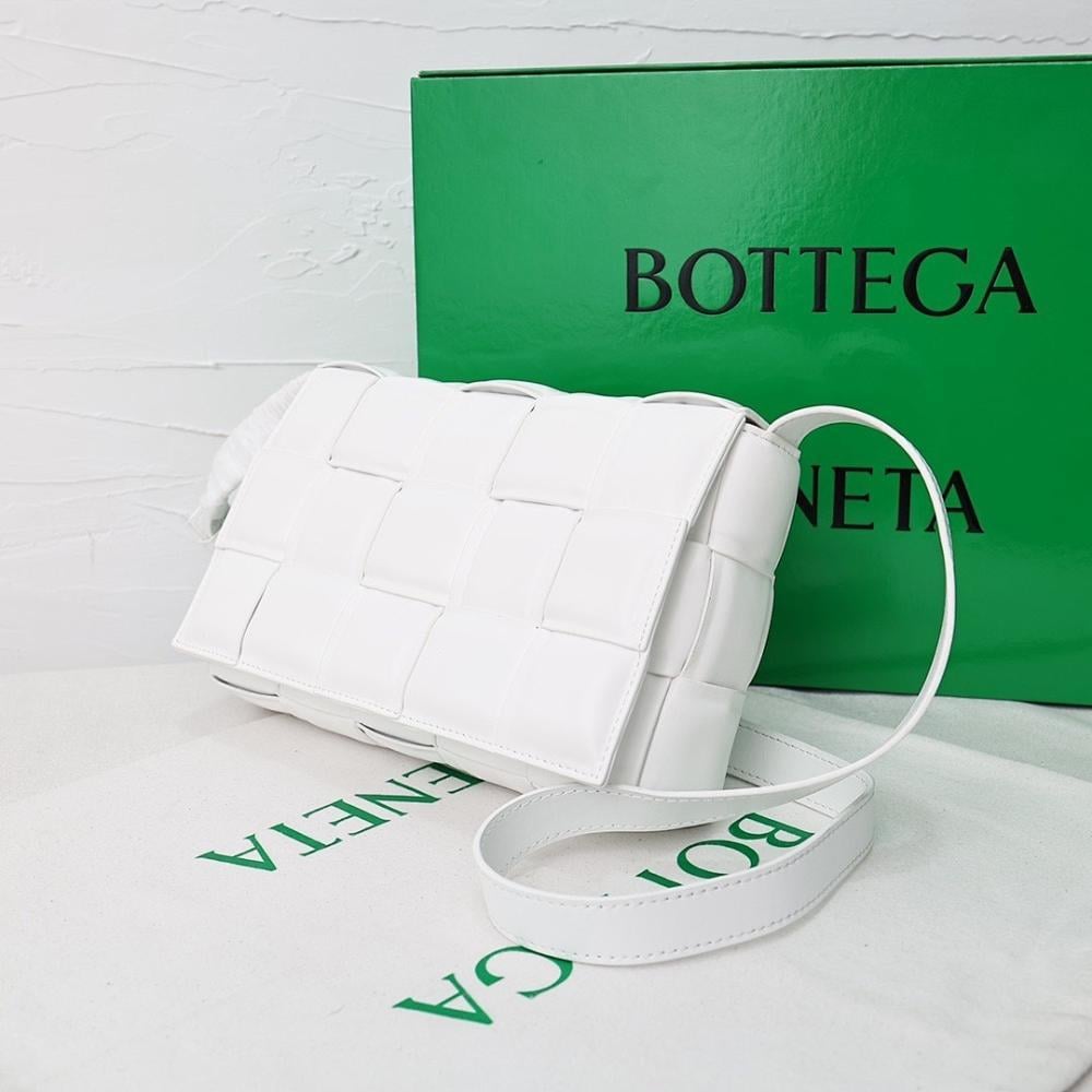 Cassette Gold Woven Calfskin Shoulder Bag