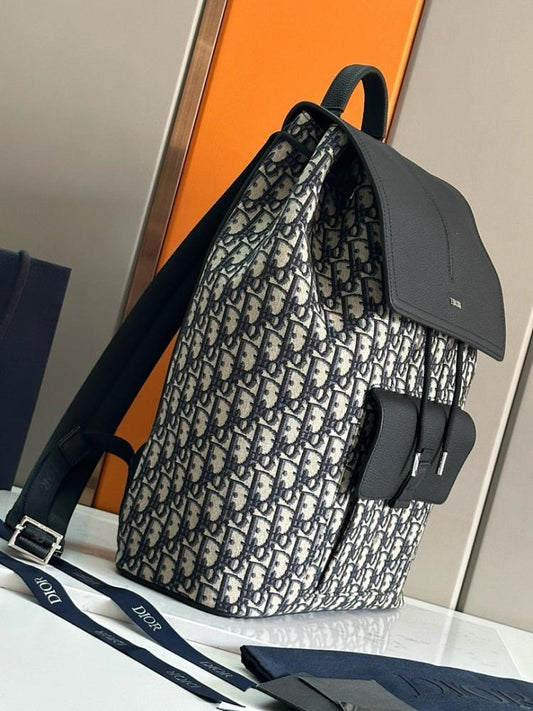 Stylish Calfskin Crossbody Bag – Limited Edition