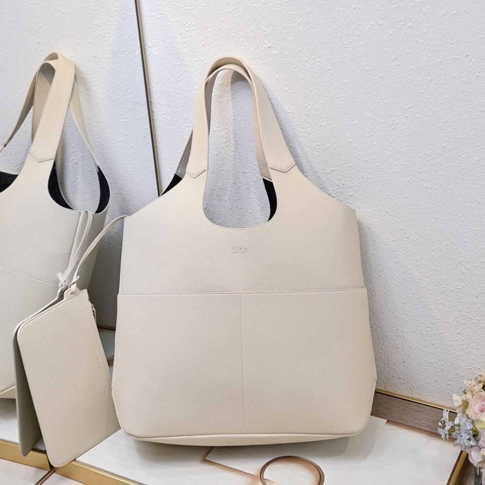 Luxury Quilted Leather Shoulder Bag – Special Edition