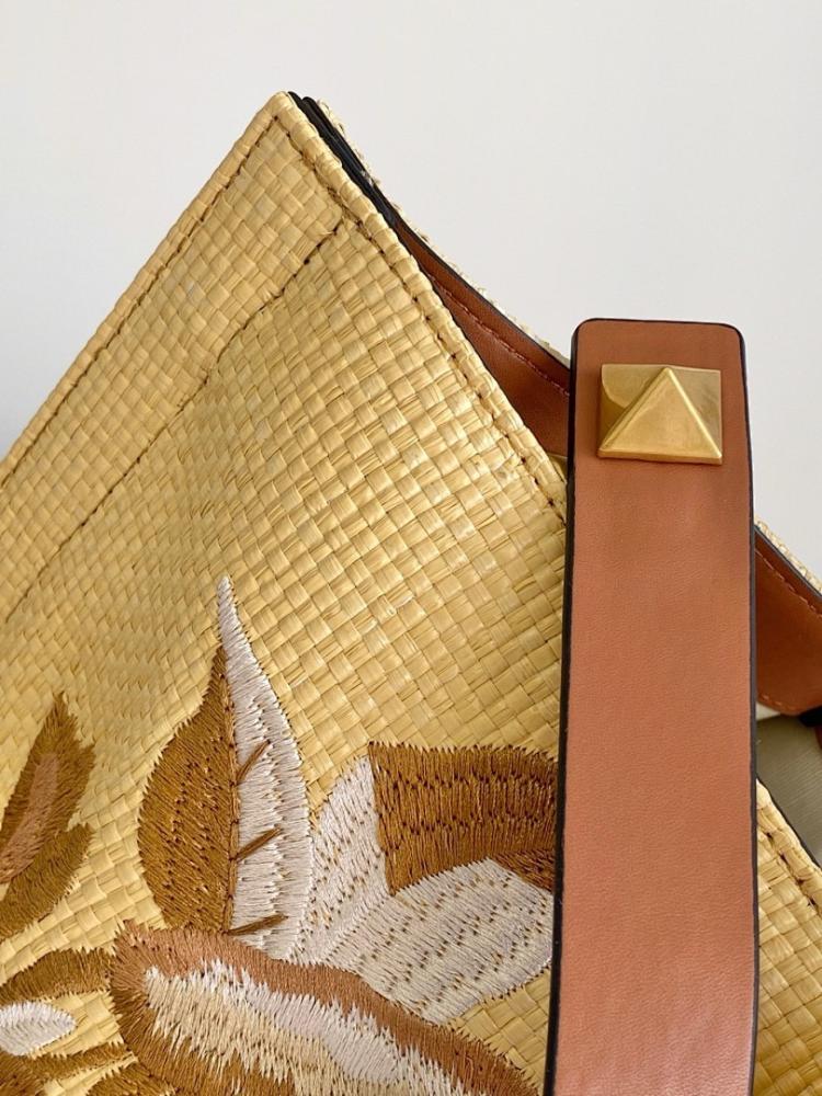 Stylish Brown Woven Raffia Shoulder Bag – Special Edition