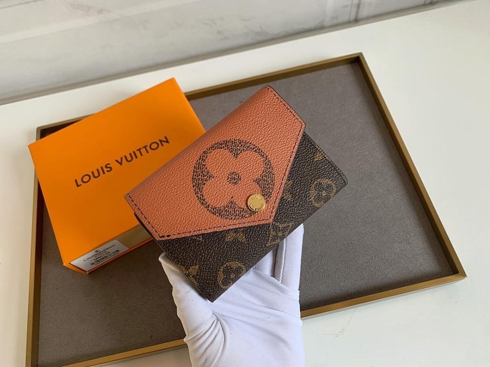 Italian-Inspired Luxury Gold Canvas Wallet