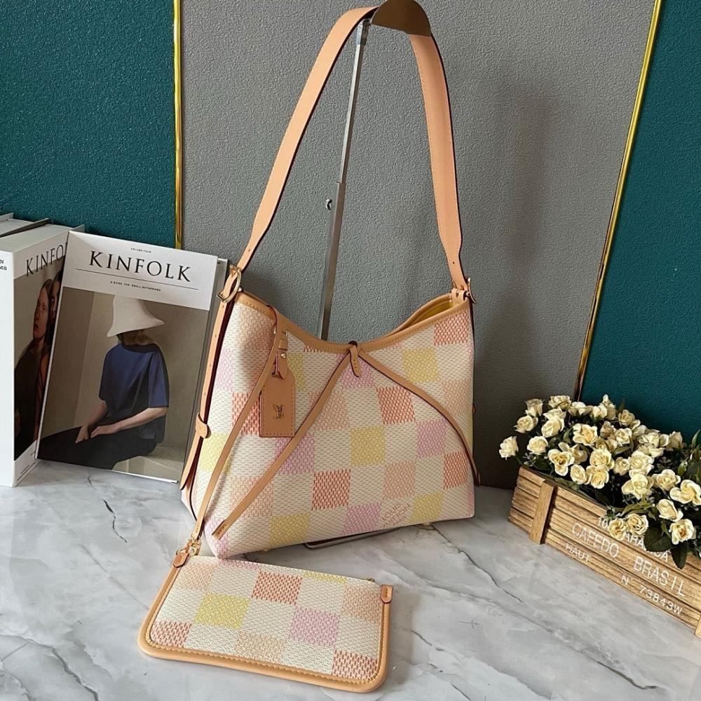 Elegant Refined Leather Top Handle Bag