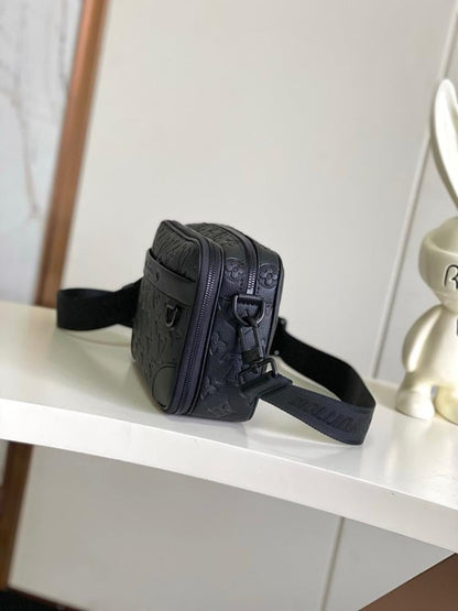 Elegant Monogram Bag – Limited Edition