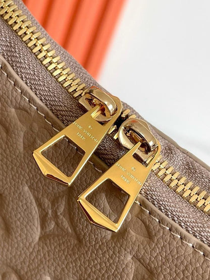 Luxury Stylish Gold Woven Leather Shoulder Bag – Limited Edition