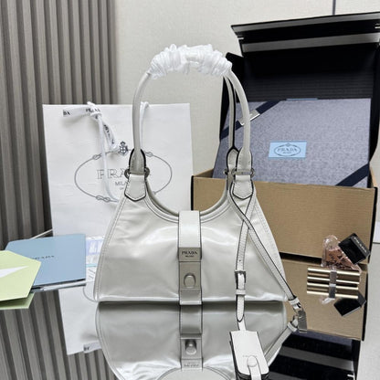 Elegant Shoulder Bag