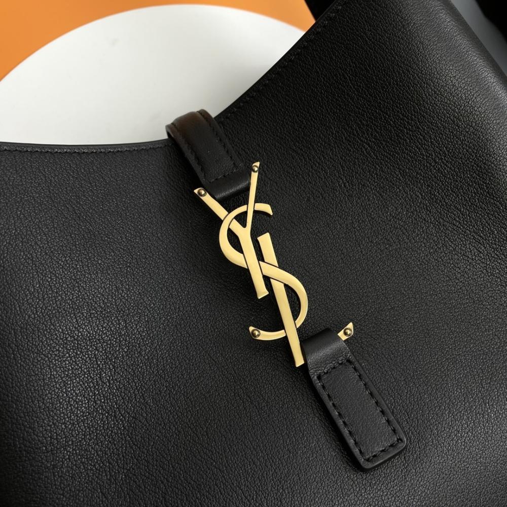 Classic Leather Shoulder Bag