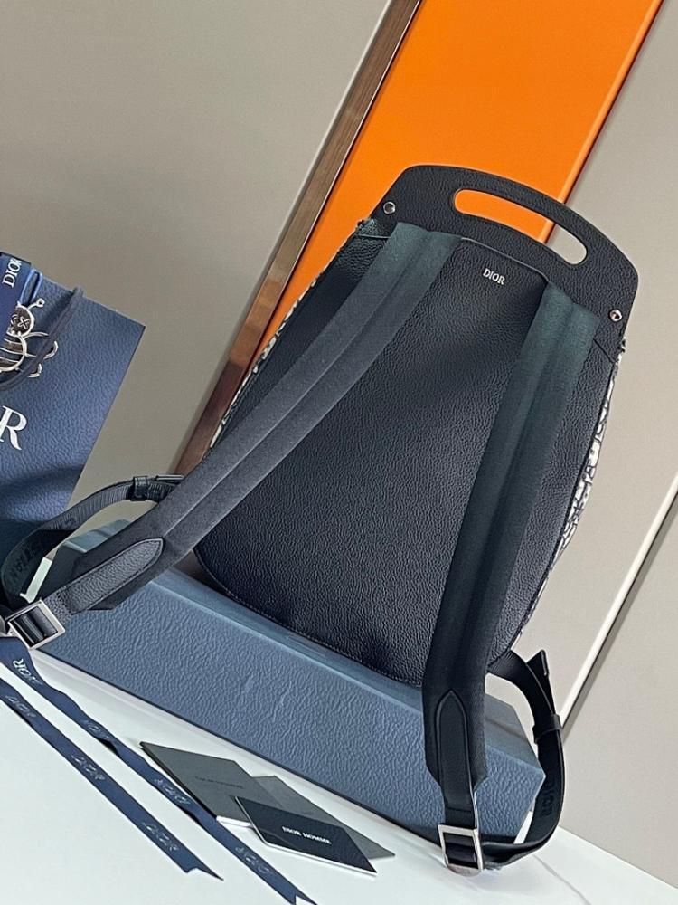 Modern Elegant Top Handle Bag – Limited Edition