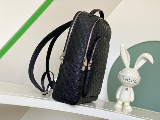 Stylish Quilted Leather Backpack – Limited Edition