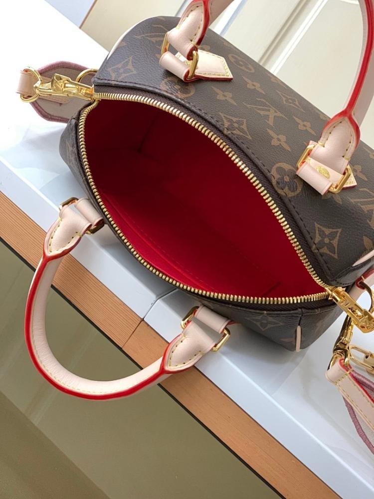 Stylish Premium Leather Travel Bag