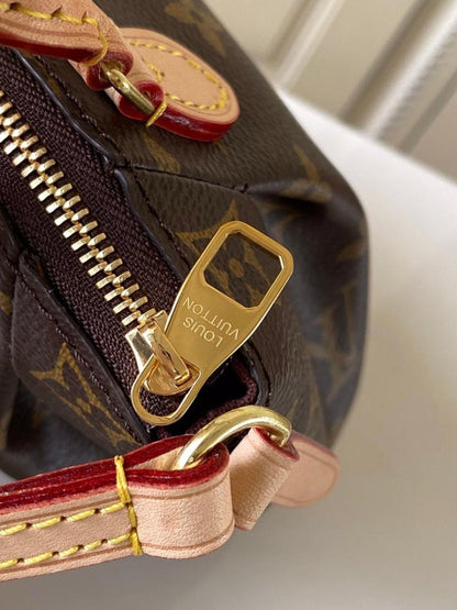 Luxury Crossbody Bag – Special Edition