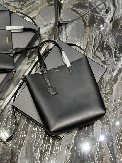 Elegant Shoulder Bag – Limited Edition