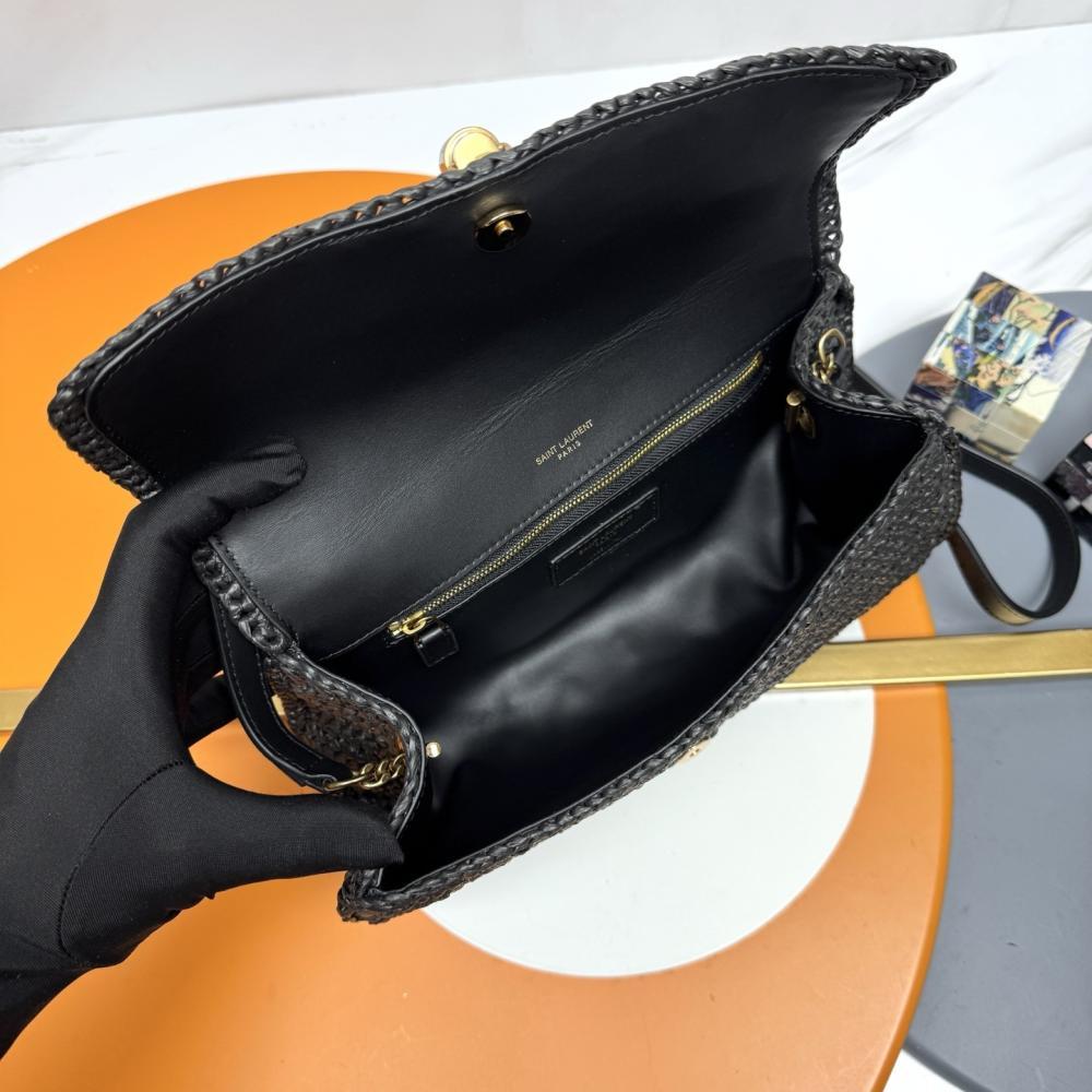 Elegant Shoulder Bag