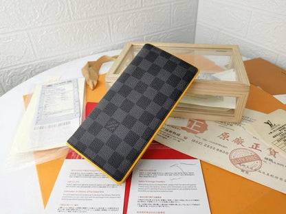 Modern Elegant Leather Wallet – Limited Edition