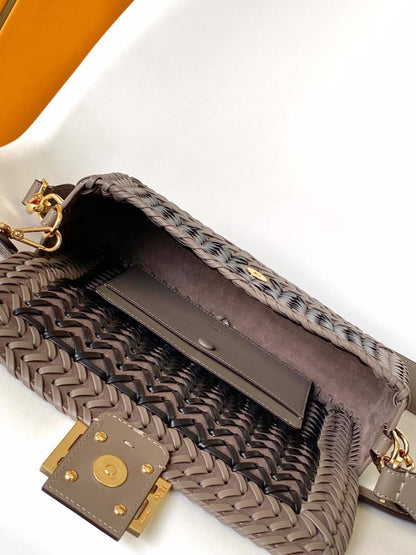 Classic Leather Shoulder Bag