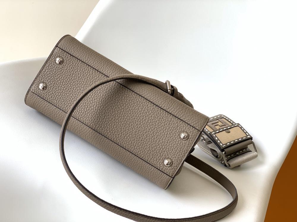 Elegant Leather Shoulder Bag