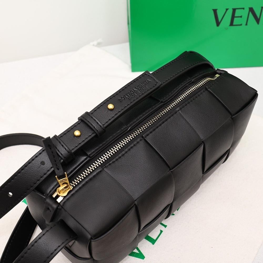 Modern Refined Woven Top Handle Bag