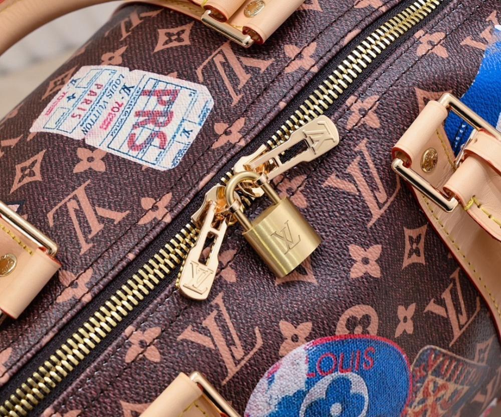 Stylish Refined Leather Crossbody Bag