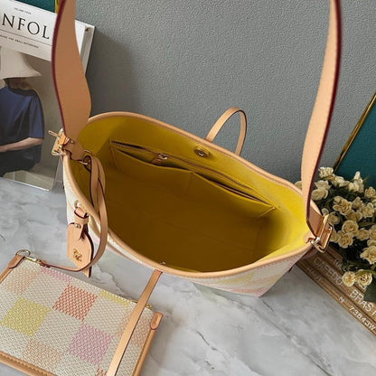 Elegant Refined Leather Top Handle Bag