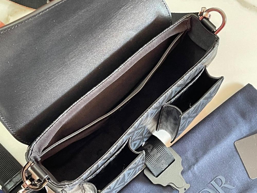 Italian-Inspired Luxury Grey Leather Shoulder Bag