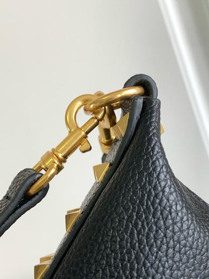 Elegant Calfskin Shoulder Bag – Limited Edition