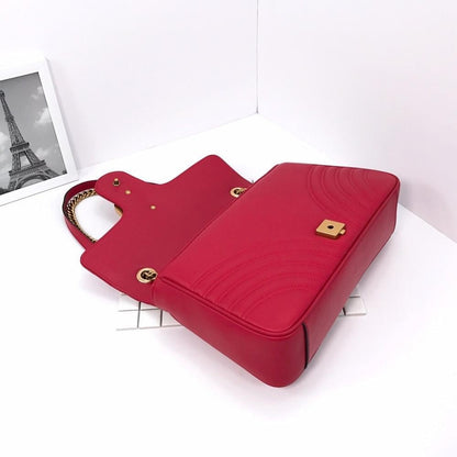 Elegant Refined Crossbody Bag
