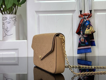 Classic Shoulder Bag