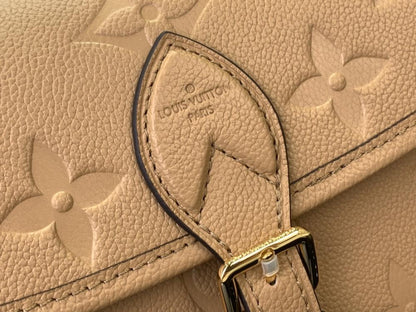 Classic Shoulder Bag