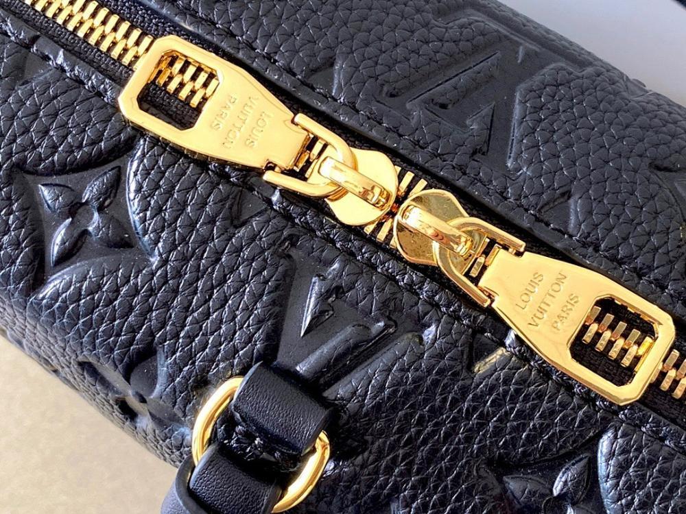 Modern Elegant Shoulder Bag
