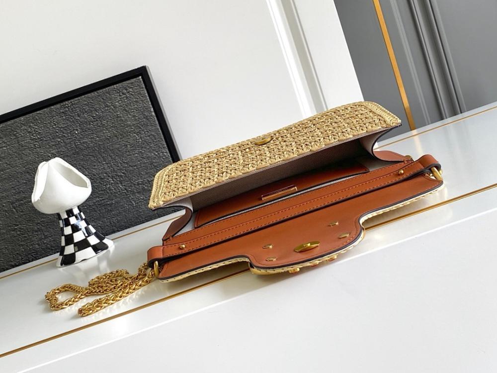 Luxury Raffia Shoulder Bag – Limited Edition