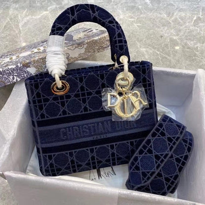Elegant Shoulder Bag
